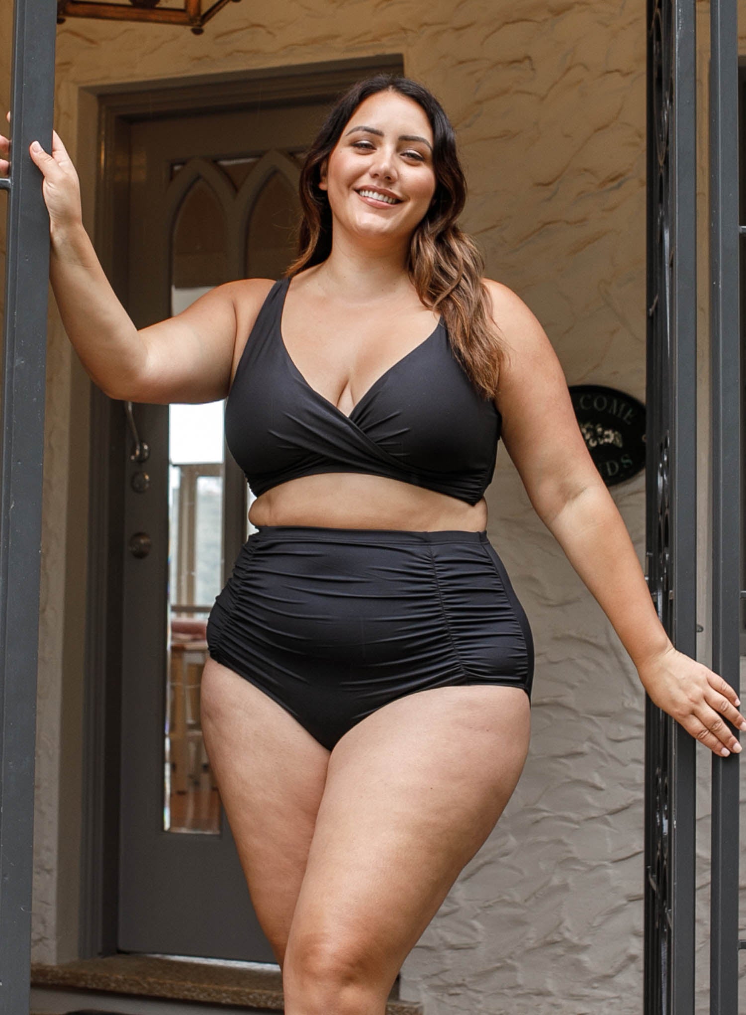 Black Hues Raphael High Waist Bikini Bottom – Artesands Swim Australia