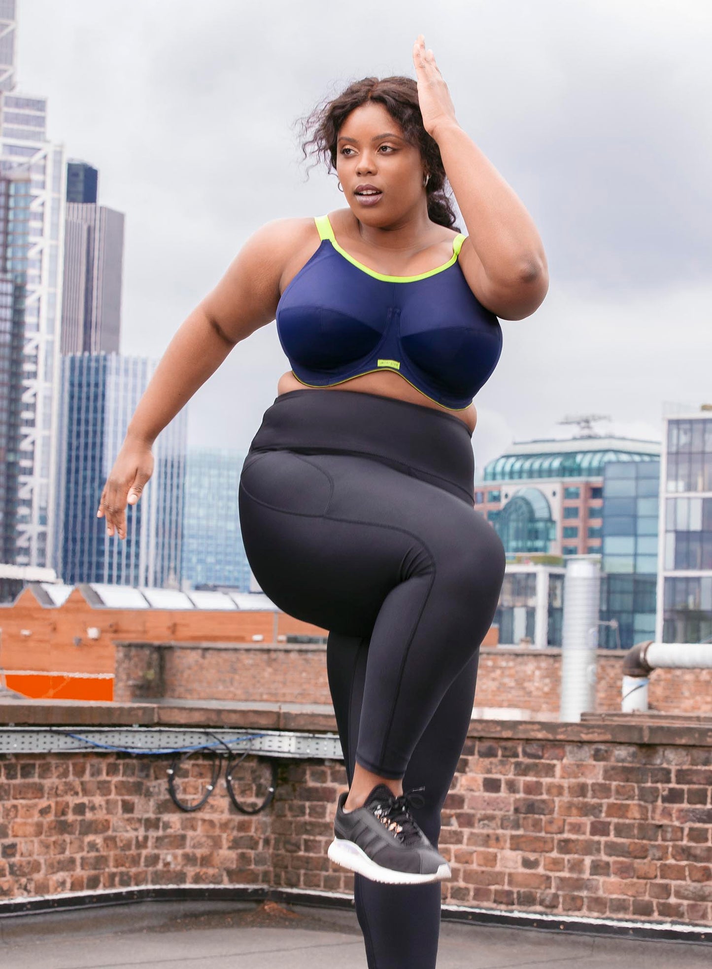 Elomi: Energise Sports Bra With J Hook Navy