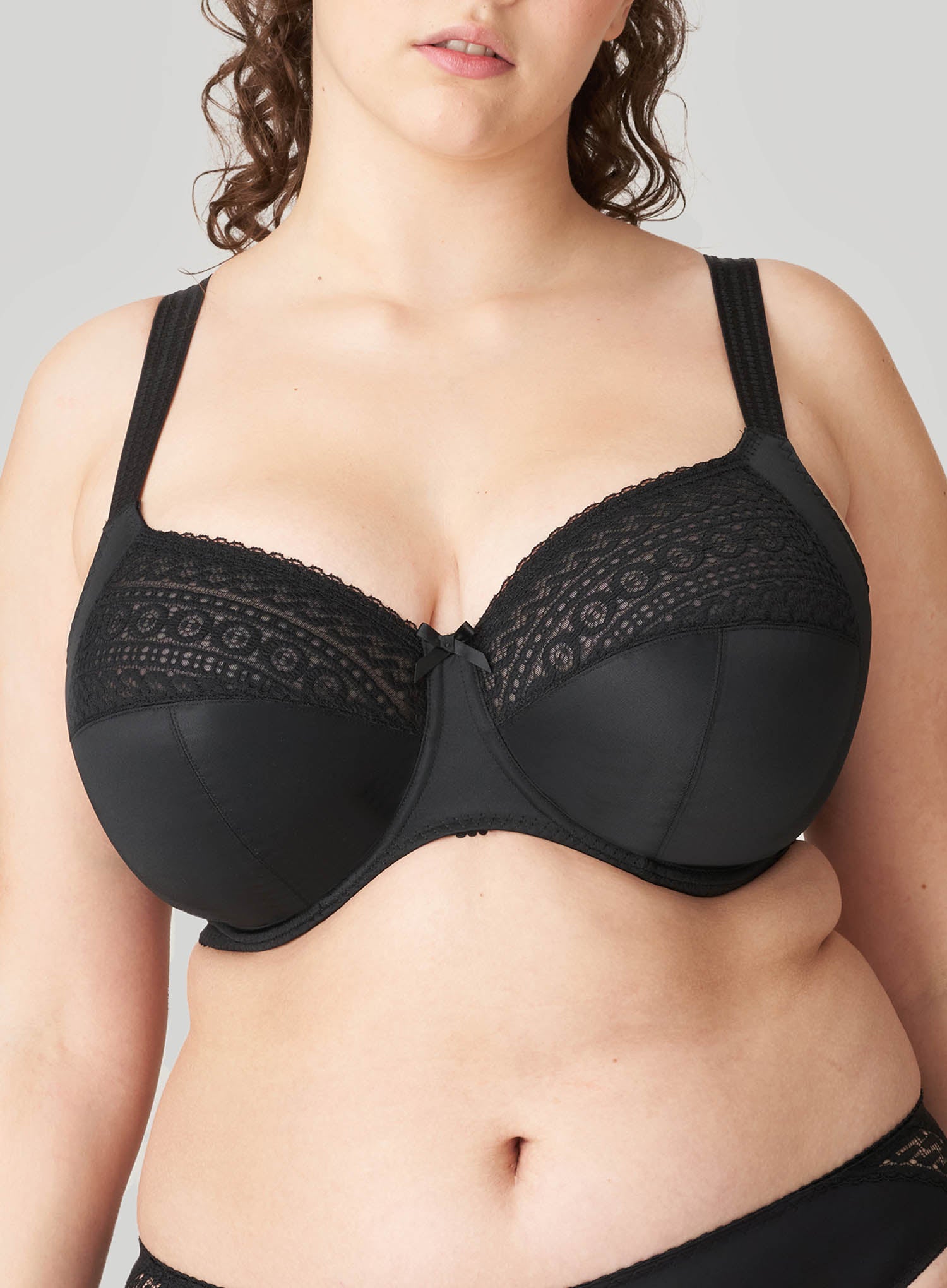 M cup store bra size