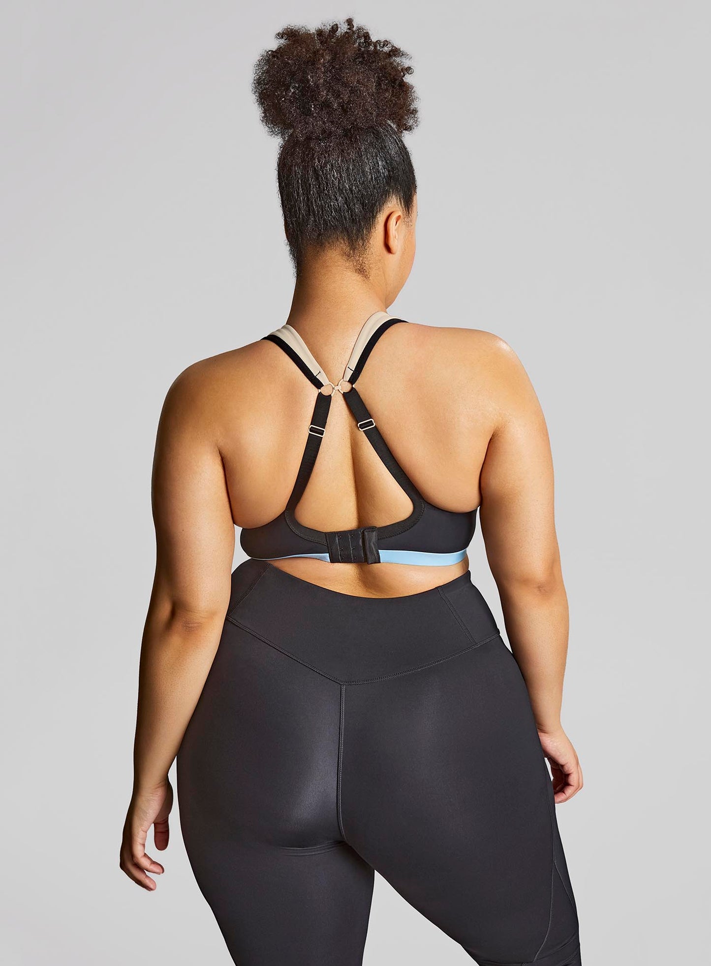 Sculptresse: Upbeat Underwired Sports Bra Black Chalk