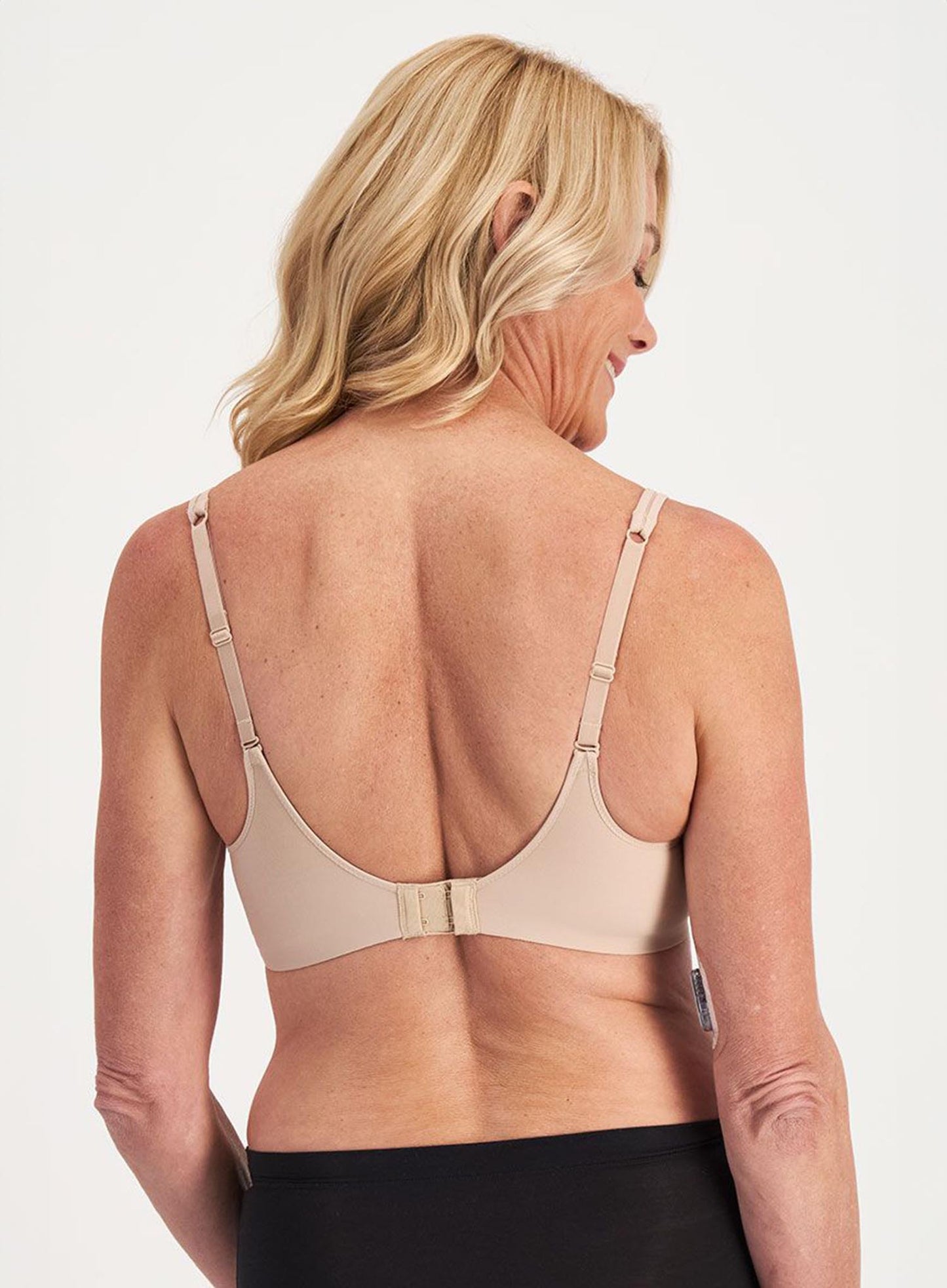 Playtex: Ultra Light Elegance Underwired Bra Nude