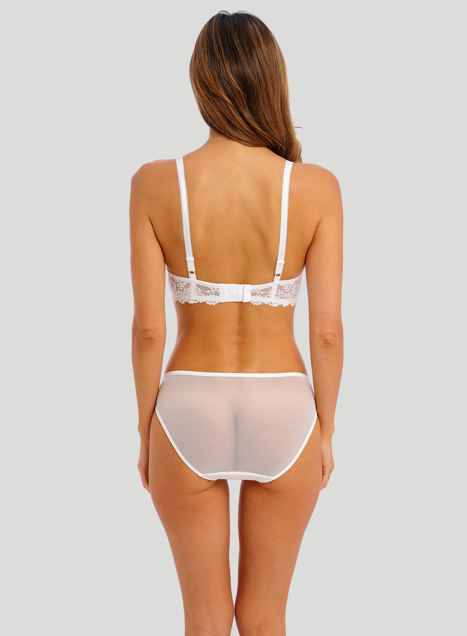 Wacoal: Embrace Lace Bikini Brief Delicious White – DeBra's